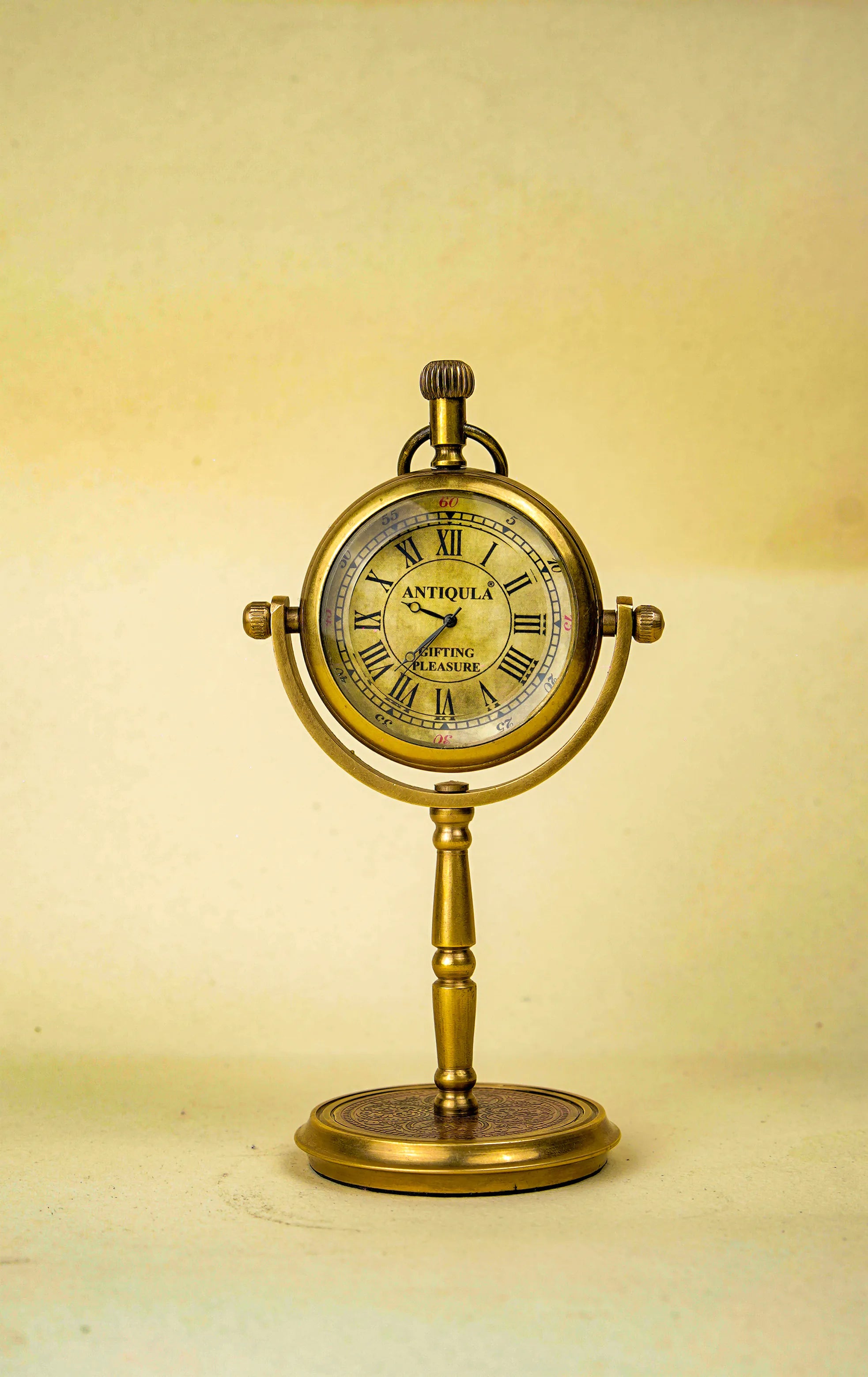 Antiqula Magnus 6.2 - Vintage Brass Desk Clock with Engraved Quote
