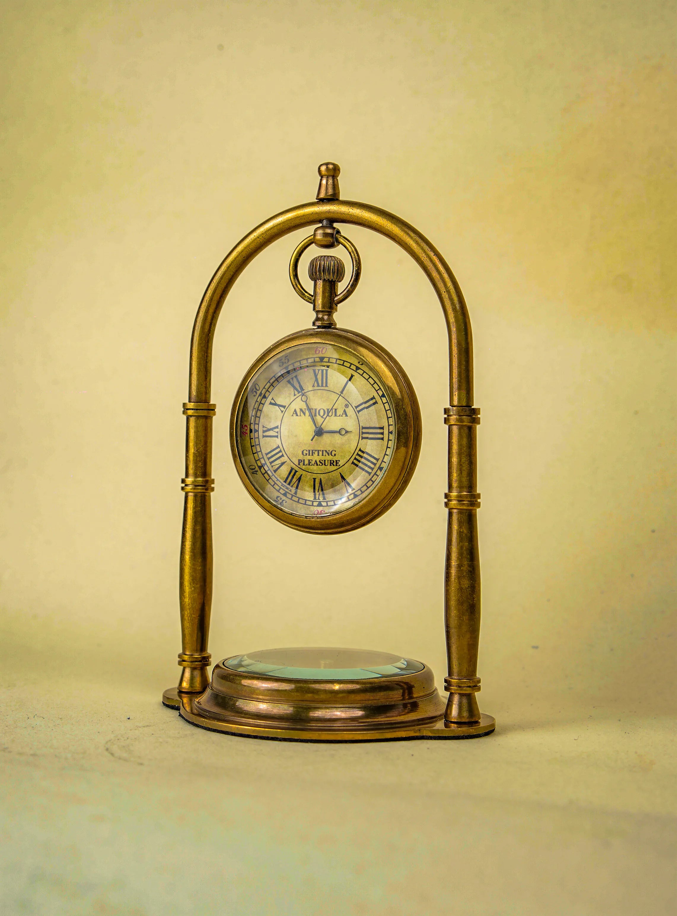 Antiqula Magnus 6.4 – Vintage Brass Arch Desk Clock with Compass & Engraved Quote