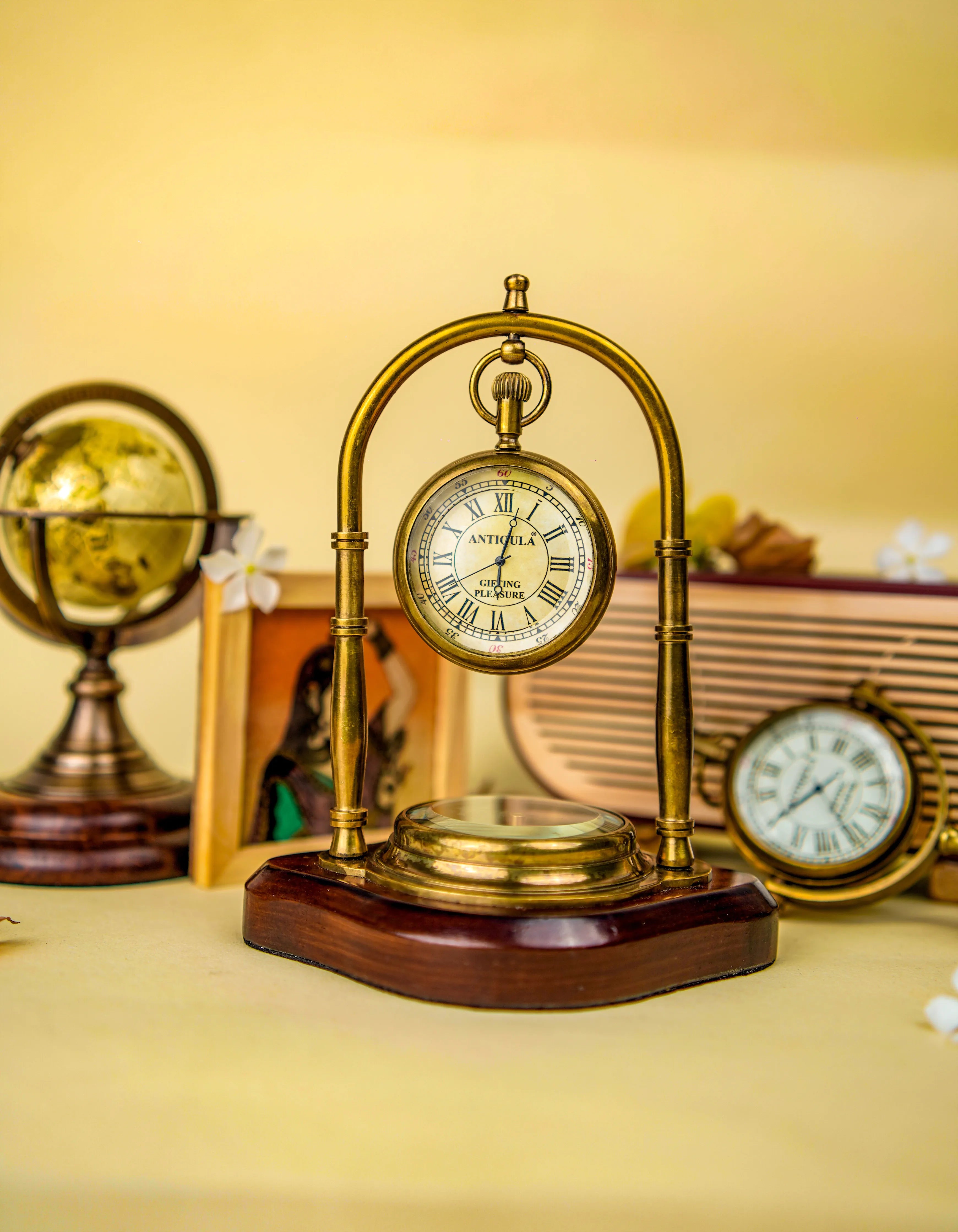 Antiqula Magnus 6.5 – Vintage Brass & Sheesham Wood Desk Clock with Compass & Engraved Quote