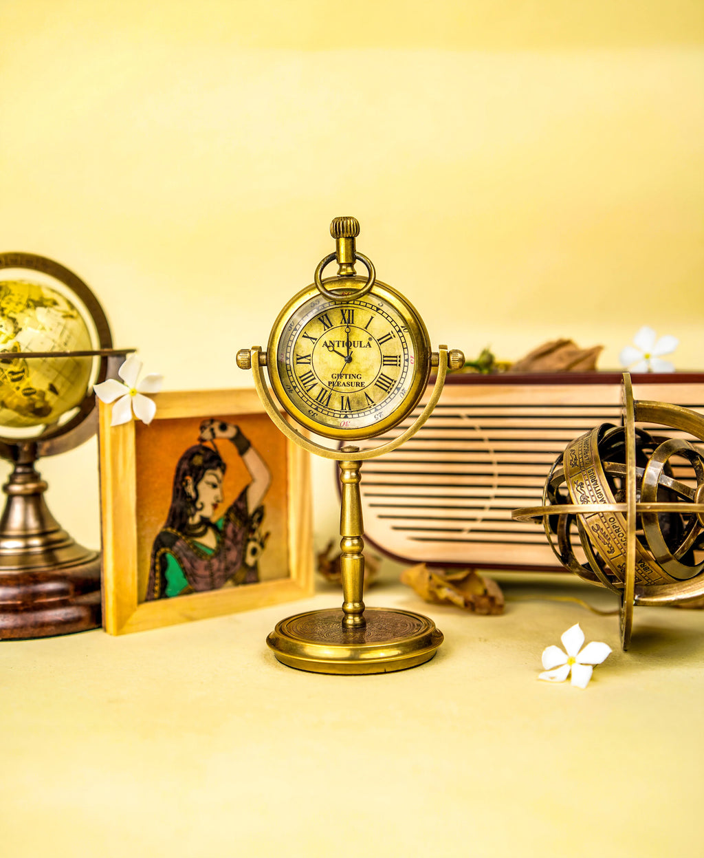Antiqula Magnus 6.2 - Vintage Brass Desk Clock with Engraved Quote